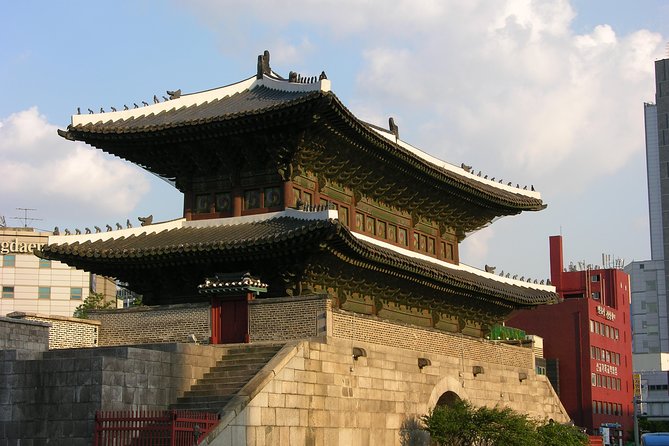 Private Seoul Wall Trekking [Inwangsan, Bugaksan, Naksan Park, N-Seoul Tower] - Samcheong Park: A Breather Between Fortress Sections