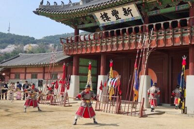 Private Tour around Suwon UNESCO Fortress and Korea Folks Village - Haenggung Palace and the 11:00 martial arts performance: a royal break inside the fortress zone