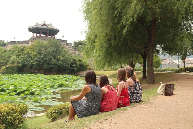 Private Tour around Suwon UNESCO Fortress and Korea Folks Village - Should you book this private tour?