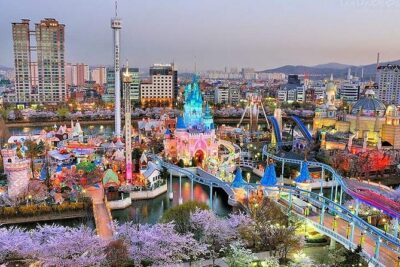Private tour Lotte World,Tower,Aquarium(All Tickets are included) - Gangnam Style Statue and COEX Area: A Quick Photo + Context Stop