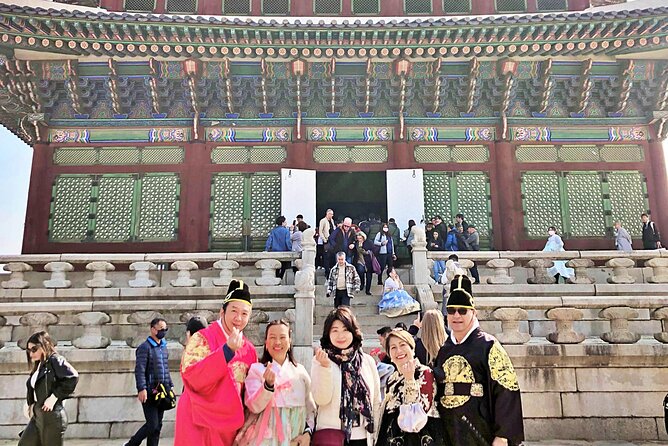 Private Tour : Royal Palace & Traditional Villages wearing Hanbok - Royal Hanbok at Gyeongbokgung and the Guard Changing Ceremony