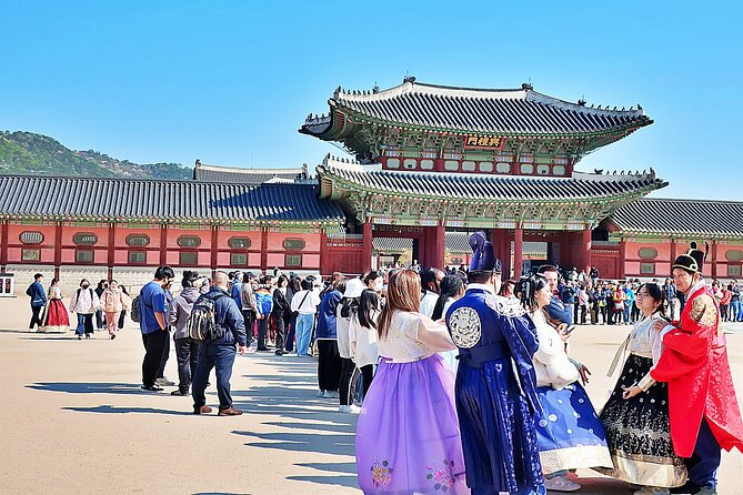 Private Tour : Royal Palace & Traditional Villages wearing Hanbok - Korean Folk Village in Yongin: Joseon Culture at Bigger Scale