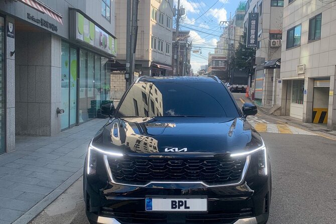 Private Transfer Incheon Intl. Airport —>Seoul - The ride: a new hybrid car for up to 3 people and your luggage