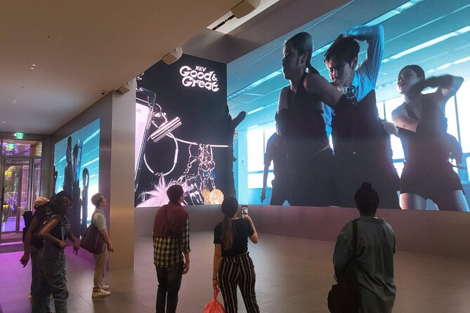 Seongsu-dong Walking Tour: K-Pop, Culture, Cheer, Friends & Relax - Start Here: Meeting Point, Mobile Ticket, and Walk-Ready Tips