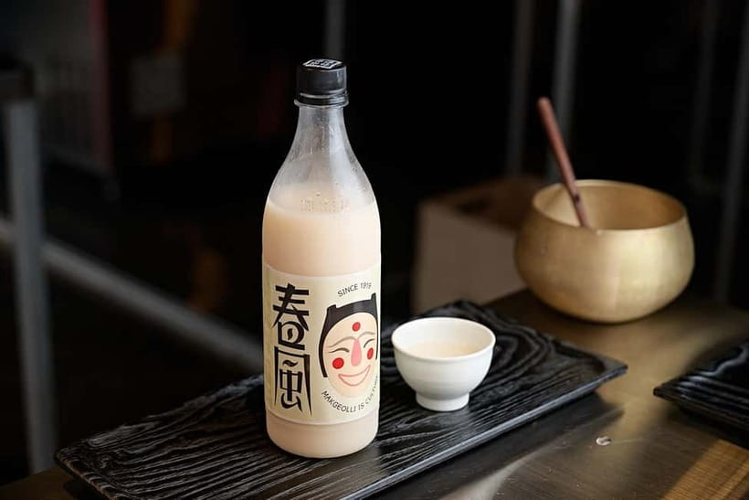 Seoul: Craft Makgeolli Brewery Tour & Tasting Experience - Two tour options: Signature vs Premium makgeolli pairing