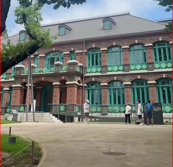 Seoul: Deoksugung Palace Heritage Walking Tour - Donuimun Museum Village: 1900s to 1980s Seoul, in real preserved homes