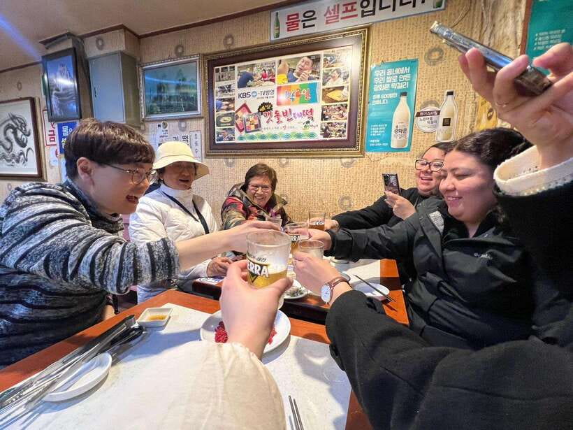 Seoul: Fearless Foodie Gwangjang Market Food Adventure - Your dish mix: 10–12 Korean tastings that add up to a real meal