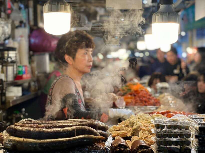 Seoul: Fearless Foodie Gwangjang Market Food Adventure - Price and value: $81 for 2 hours and 10–12 tastings