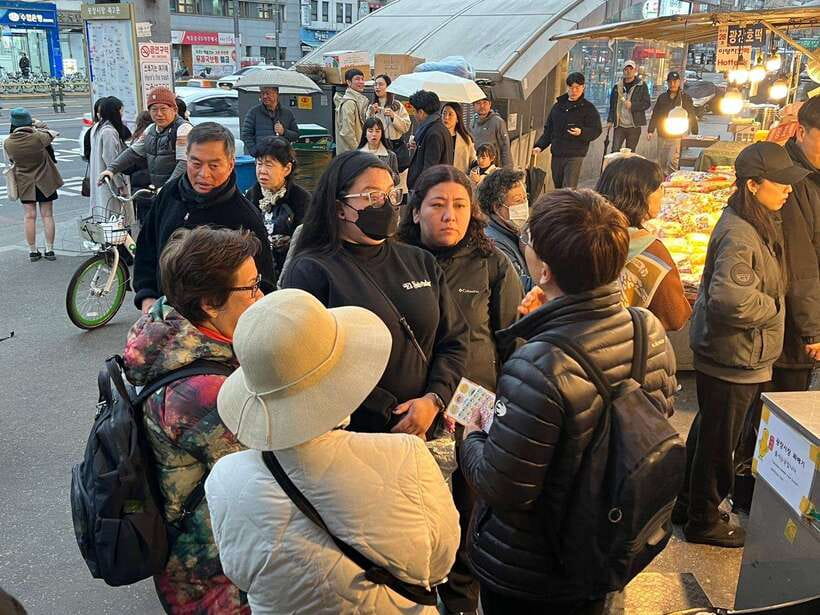 Seoul: Fearless Foodie Gwangjang Market Food Adventure - What makes the experience feel memorable (not just filling)
