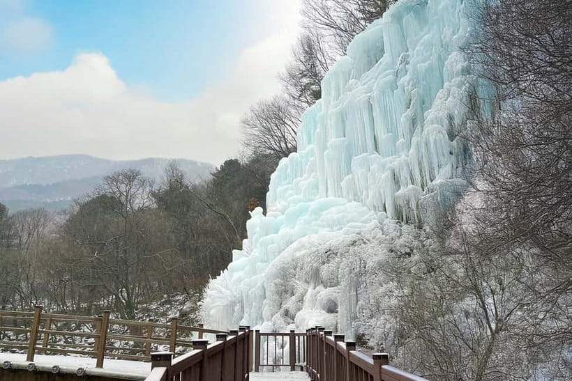 Seoul: Full-Day Winter Trip Ski Resort, Ice Valley, Namiseom - A note on guides: English support and clear instruction