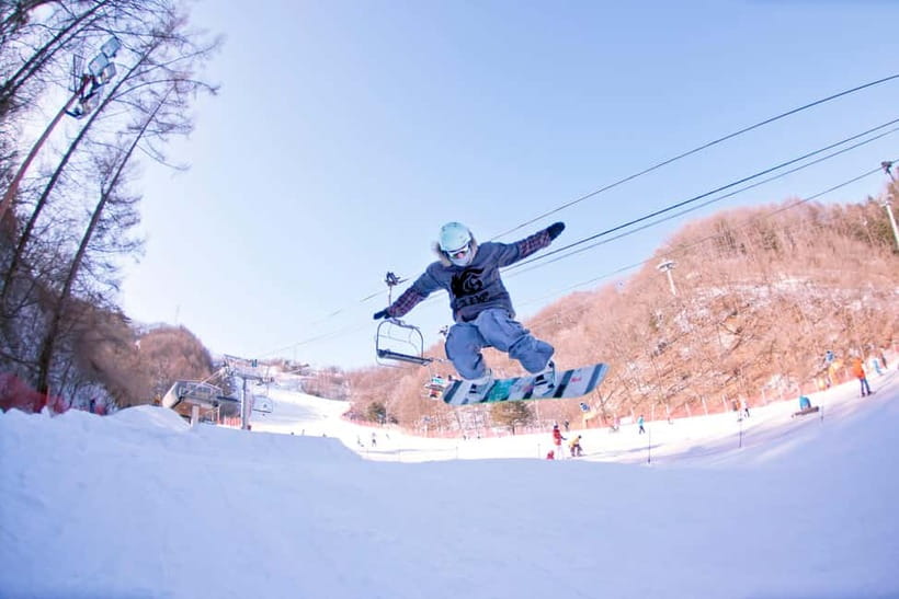 Seoul: Full-Day Winter Trip Ski Resort, Ice Valley, Namiseom - Elysian Gangchon Ski Resort: beginner-friendly slopes and real snow time