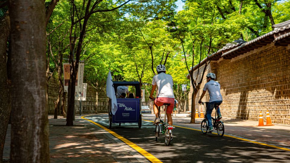 Seoul: Guided Small Group V.I.P Morning Pedicab Tour - Cheonggyecheon: a calm start that sets the tone