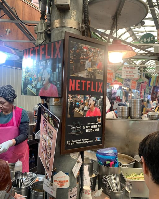 Seoul Gwangjang Market Foody Walking Tour - Cheonggyecheon: a short stream stop that actually helps