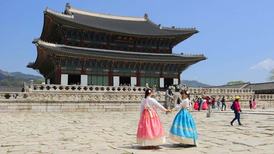 Seoul: Gyeongbokgung / Hanok Village / N Seoul Tower - Price and value: where the $201 goes