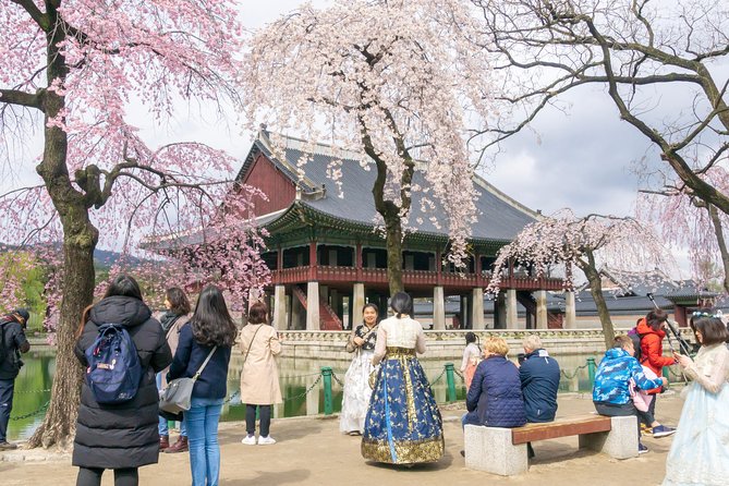 Seoul Highlights & Hidden Gems – Private Tour with Photo Service - Namsangol Hanok Village: calm hanok scenery between larger crowds