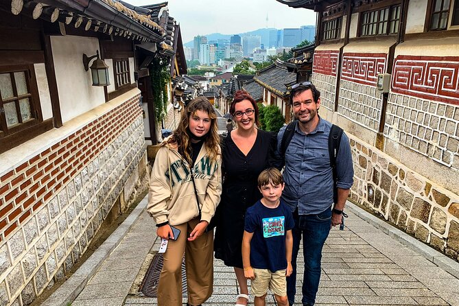 Seoul Highlights & Hidden Gems Tours by Locals: Private + Custom - Food, markets, and small culture stops that make the day feel lived-in