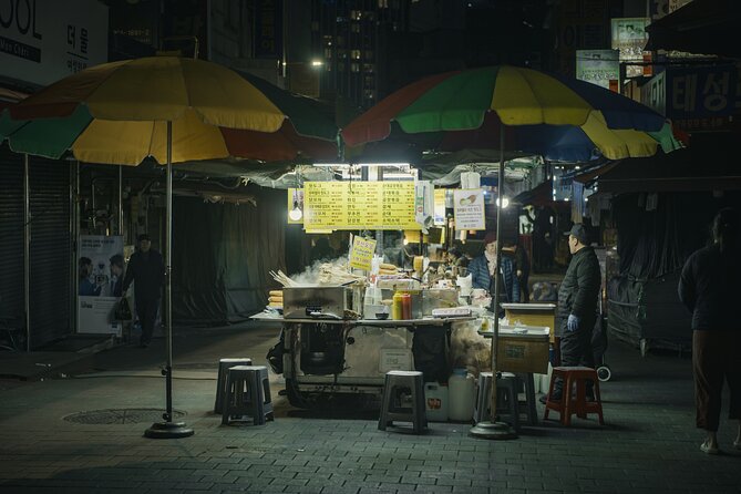 Seoul History Tour: Dark Past & Market Street Flavors - Sungnyemun Gate and Seoul City Hall: watching history change shape outside the museum