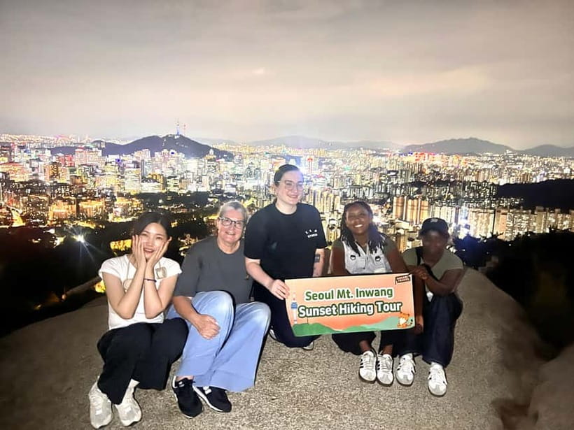 Seoul: Inwangsan Sunset Hike with Guide - Lantern-Lit Start at Gyeongbokgung Station
