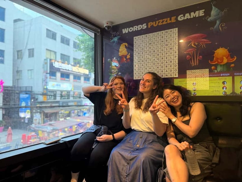 Seoul: Jongno 3-Ga and Ikseon-Dong Tour with Street Food - Retro arcade stop with a Squid Game connection
