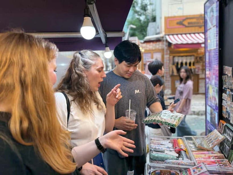 Seoul: Jongno 3-Ga and Ikseon-Dong Tour with Street Food - Guide energy: what Sunghoon (and Kim Sung Hoon) tends to bring