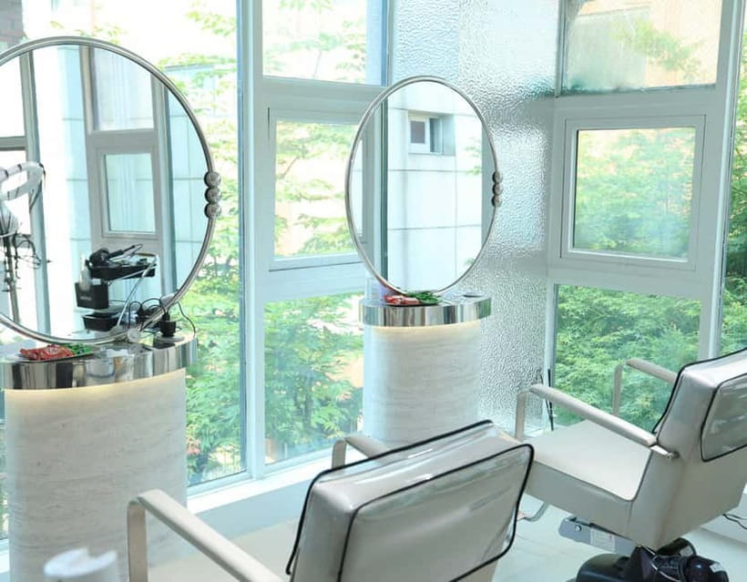 Seoul: K-Beauty Tour with Hair, Makeup, Photo Shoot - A private VIP K-beauty makeover in one Seoul stop