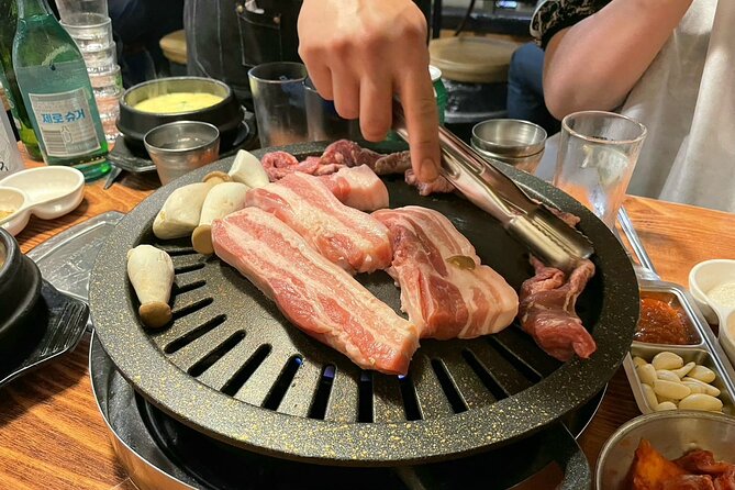 Seoul Korean BBQ Dinner Experience with Secret Food Tours - How Korean BBQ Eating Rules Actually Work at the Grill