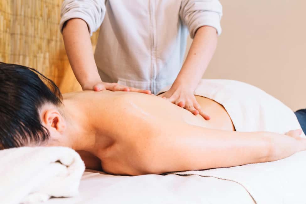 Seoul: Korean Spa and Massage Experience in Myeongdong - Before Your Massage: What You Get On Site (Locker, Slippers, Tea)