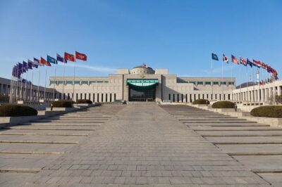 Seoul Morning Tour: Seoul Tower, Namsan Hanok Village, The War Memorial of Korea - Seoul Tower on Mt Namsan: The Best Way to Read the City
