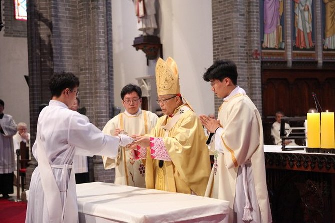 Seoul Myeongdong Catholic Church Historic Private Walking Tour - The Interior + Crypts: Where the Story Gets Real