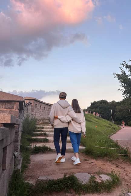 Seoul Night Tour: Naksan Park & Hidden Jems - Why This Seoul Night Tour Feels Smarter Than DIY