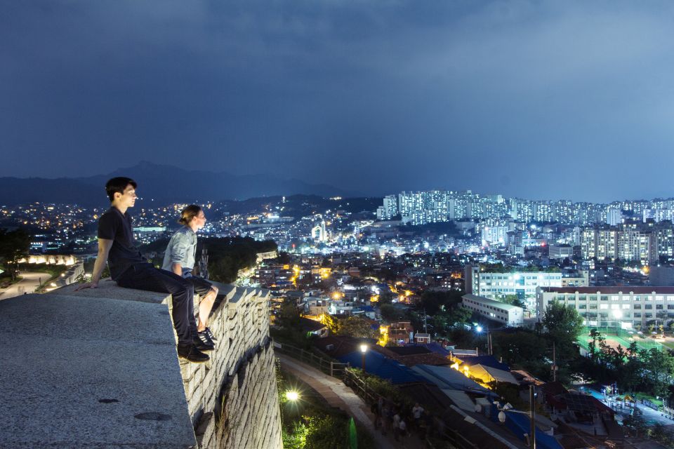 Seoul: Nighttime Hidden Gems Walking Tour - Ehwa Mural Village and Maronie Park: Photos, Color, and a Real Hill Neighborhood