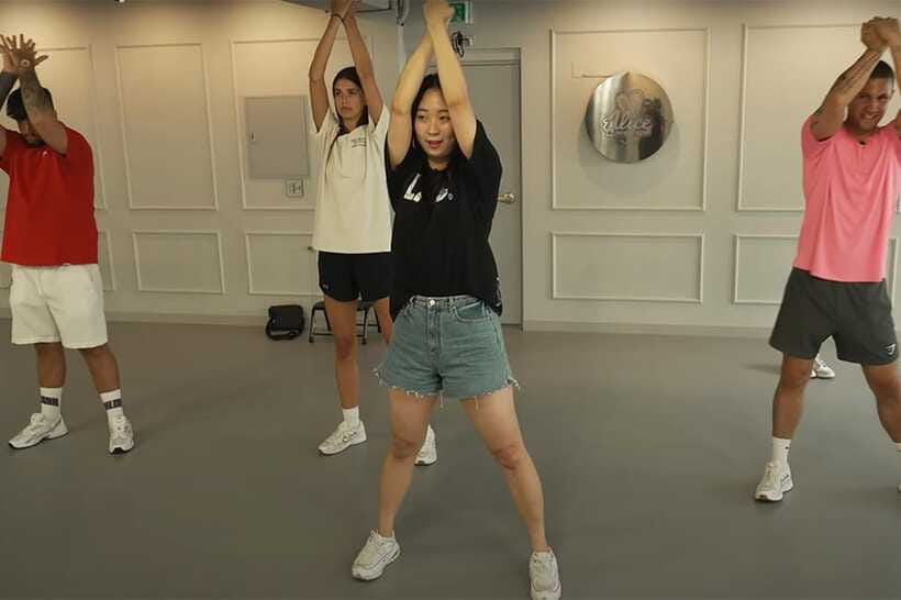 Seoul: Private K-Pop Dance Class with Video Recording - Comfort and Practical Prep: What to Bring for a Better Session