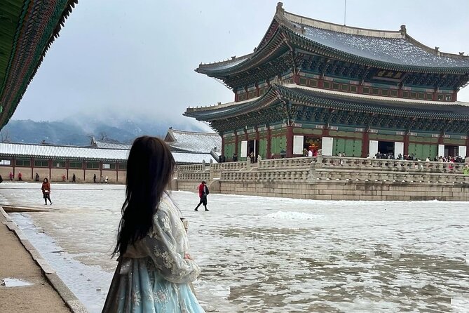 Seoul Private RV tour, explore real Korea from Past to Future - A Suwon-Start Private RV Day: comfort, control, and group size