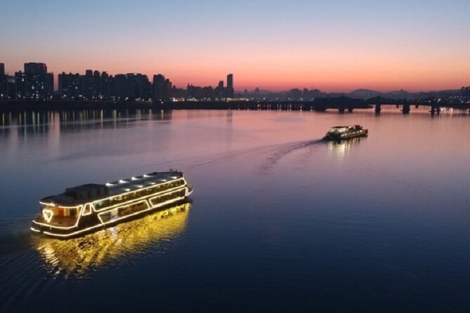 Seoul Private Tour: Palace, Bukchon, Insadong & Han River Cruise - Bukchon Hanok Village: where Seoul looks timeless