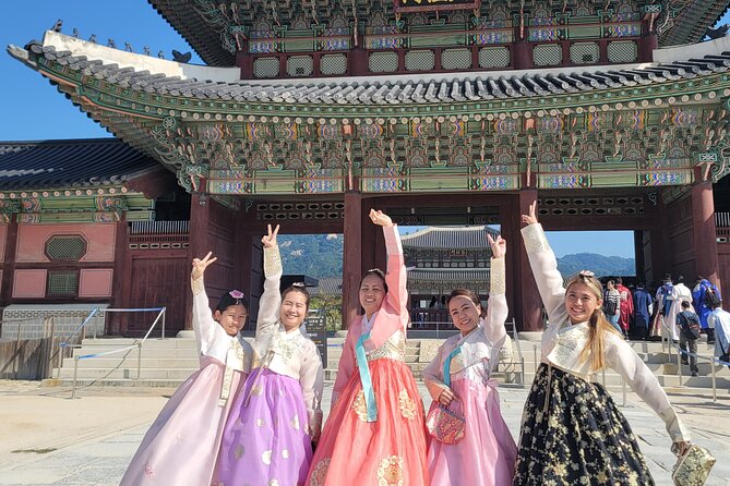 Seoul Private Tour with hidden gem of Seoul - Myeongdong: street food and shopping time where Seoul shows its tourist face