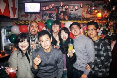 Seoul: Pub Crawl - Itaewon vs Hongdae: Pick Your Scene (Friday vs Thu/Sat/Sun)