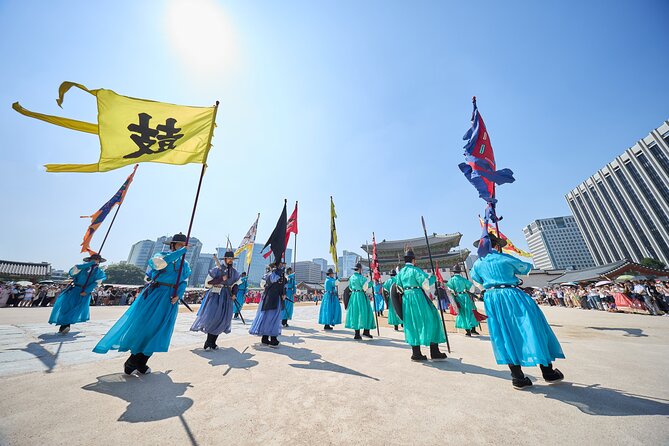 Seoul Royal Palace,Bukchon Hanok Village & Gwangjang Market Feast - Getting Oriented: 3.5 Hours, Two Pickup Points, and a Smooth Route