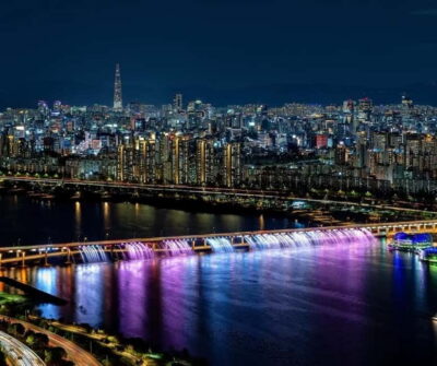 Seoul: Small Group Picnic & Night Bike Ride at Han River - Cycling toward Banpo Bridge: skyline lights and an easy-feeling route