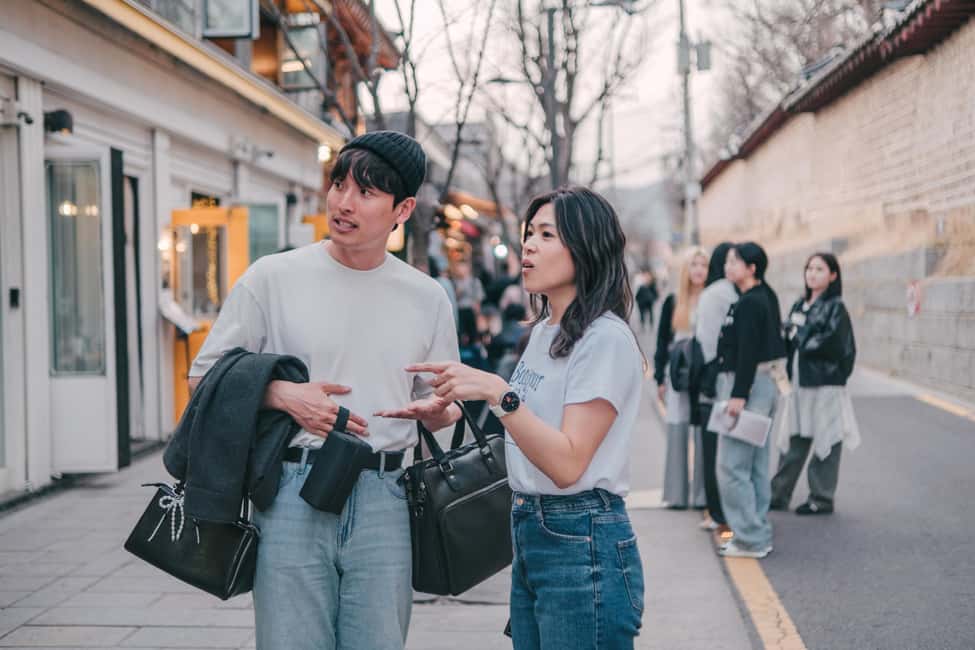 Seoul: Street Photoshoot and Hidden Gem History Walking Tour - Key highlights worth your time