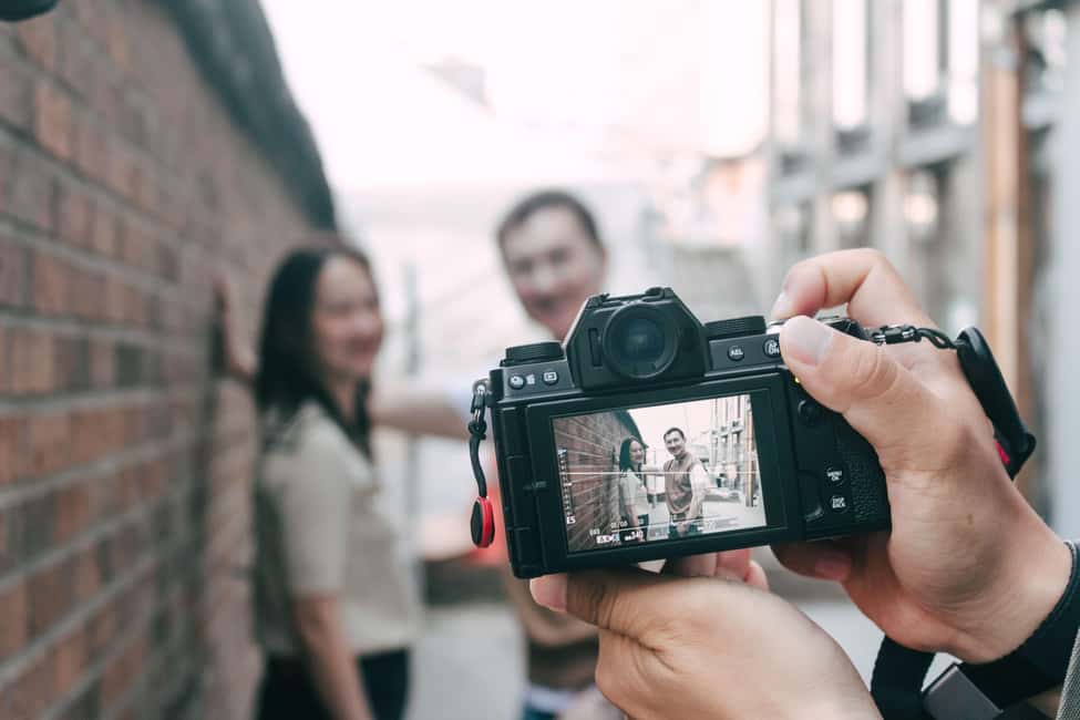 Seoul: Street Photoshoot and Hidden Gem History Walking Tour - Ikseon-dong Hanok Village: photo stops and that cafe-street texture