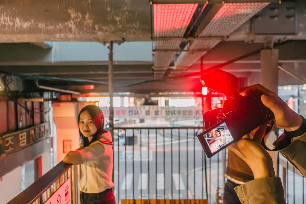 Seoul: Street Photoshoot and Hidden Gem History Walking Tour - What you’re really paying for: edited photos that don’t look like compromises