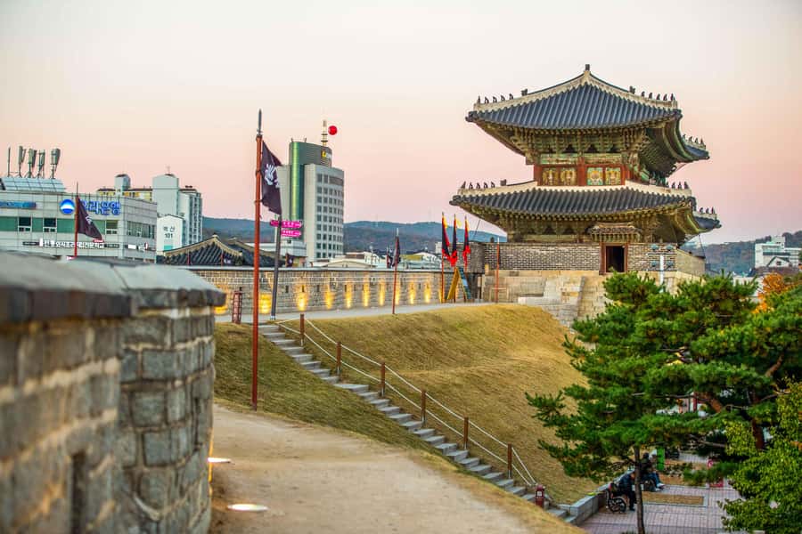 Seoul : Suwon Hwaseong Fortress+Starfield Library+Waujeongsa - Key Things That Make This Day Trip Work