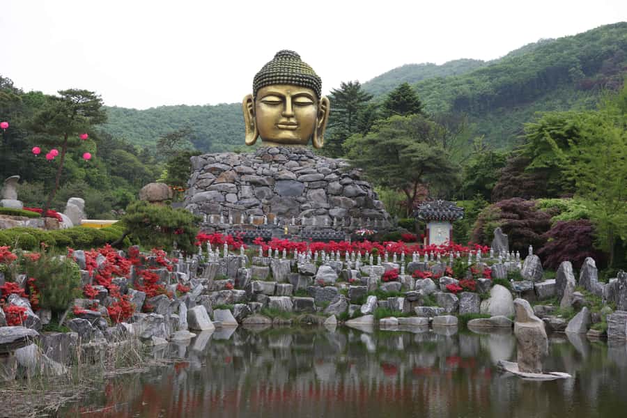 Seoul : Suwon Hwaseong Fortress+Starfield Library+Waujeongsa - Waujeongsa Temple: Quiet Beauty and a Very Big Buddha