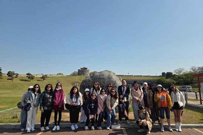 Seoul: Suwon Hwaseong & Waujeongsa & Starfield Heritage Tour - Wowjeongsa Temple: mountain calm, giant Buddha, and a one-hour walking window