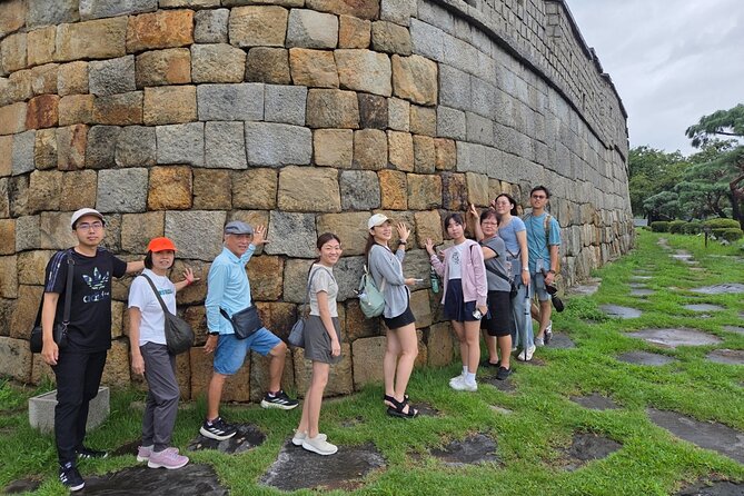 Seoul: Suwon Hwaseong & Waujeongsa & Starfield Heritage Tour - How much walking is realistic in a day like this?
