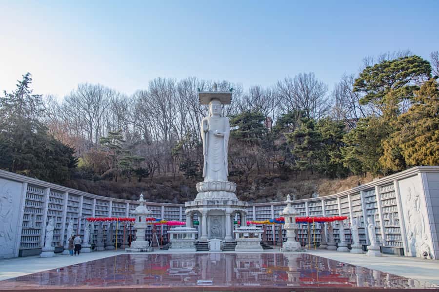 Seoul: Temple & Starfield COEX Mall Gourmet Tour in Gangnam - Chimaek and Gangnam K-food: the meal plan that keeps you moving
