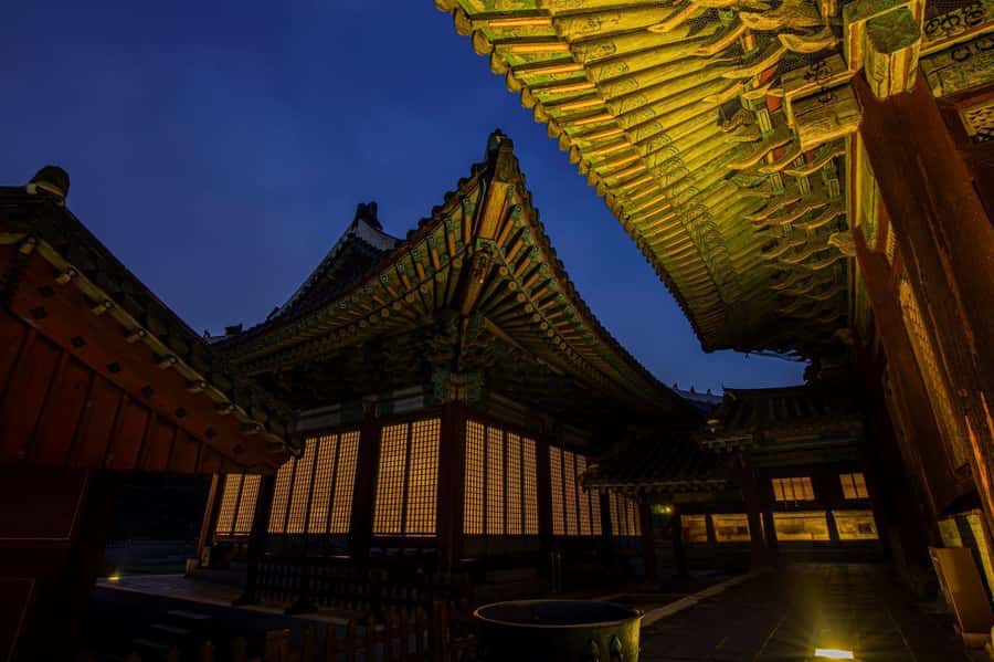 Seoul: Temple & Starfield COEX Mall Gourmet Tour in Gangnam - Korean BBQ finish: pork BBQ as the right ending move