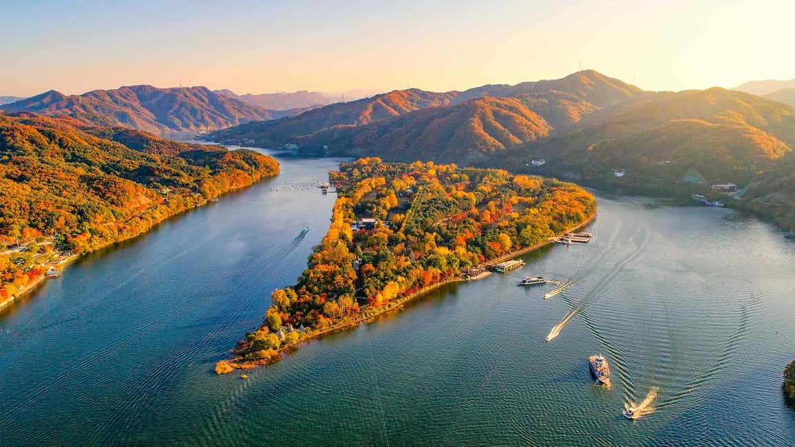 Seoul: The Painter Show with Nami Island - The Painters at Gwanghwamun: live painting plus dance you can feel