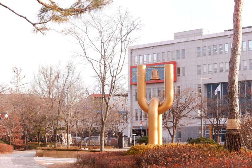 Seoul: War Memorial, Jogyesa Temple & Tapgol Park Tour - How pacing and guide style affect your day