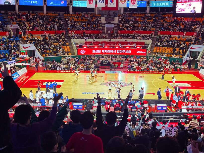 Seoul: Watching Sports Match & Local Food Experience - Match Day in Seoul: The Cheering Culture That Makes You Join In